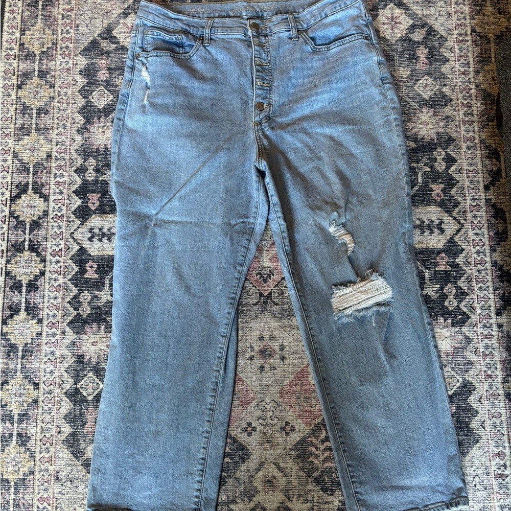 Universal Thread Light Blue Boyfriend Jeans